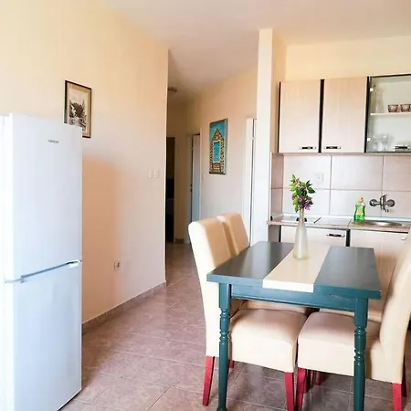 Family-friendly With Swimming Pool Kali, Ugljan - 14116 Appartement *