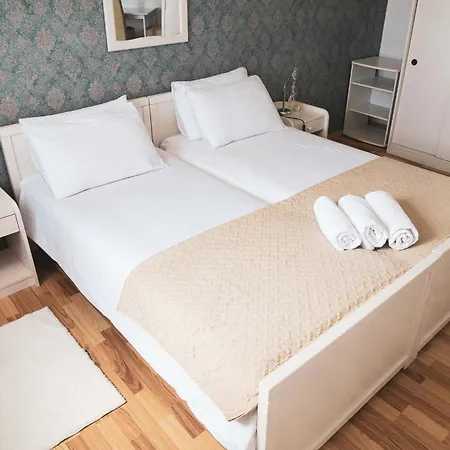 Appartement Family-friendly With Swimming Pool Kali, Ugljan - 14116 *