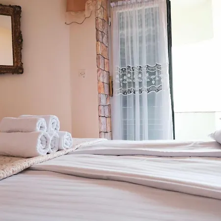 Family-friendly With Swimming Pool Kali, Ugljan - 14116 Apartment *