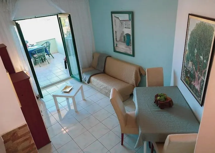 Apartamento Family-friendly With Swimming Pool Kali, Ugljan - 14116