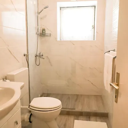 Apartamento Family-friendly With Swimming Pool Kali, Ugljan - 14116