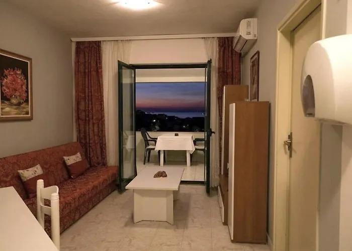Family-friendly With Swimming Pool Kali, Ugljan - 14116 Апартаменты Кали